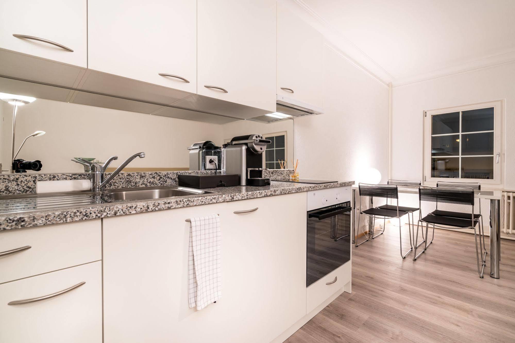 Top City Center Location By Airhome Zoug Extérieur photo